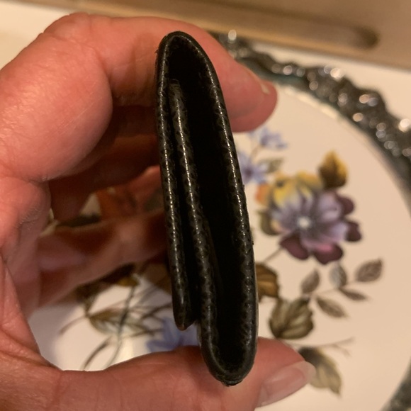 Authentic Louis Vuitton Key Holder - Picture 9 of 14